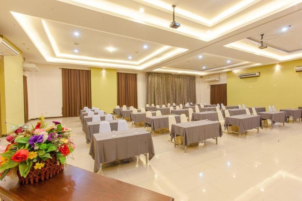 Varee Valley Resort And Restaurant ขอนแก่น ภายนอก รูปภาพ